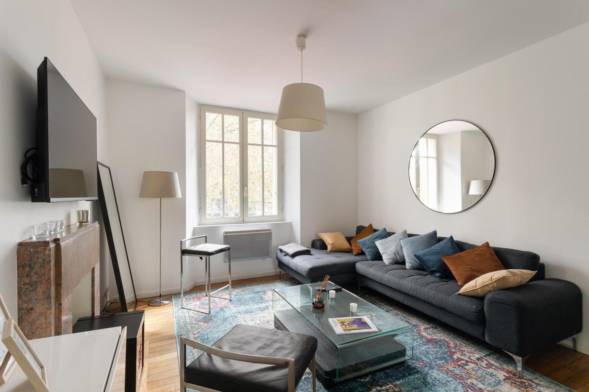 L'ecrivain By Cocoonr Apartment