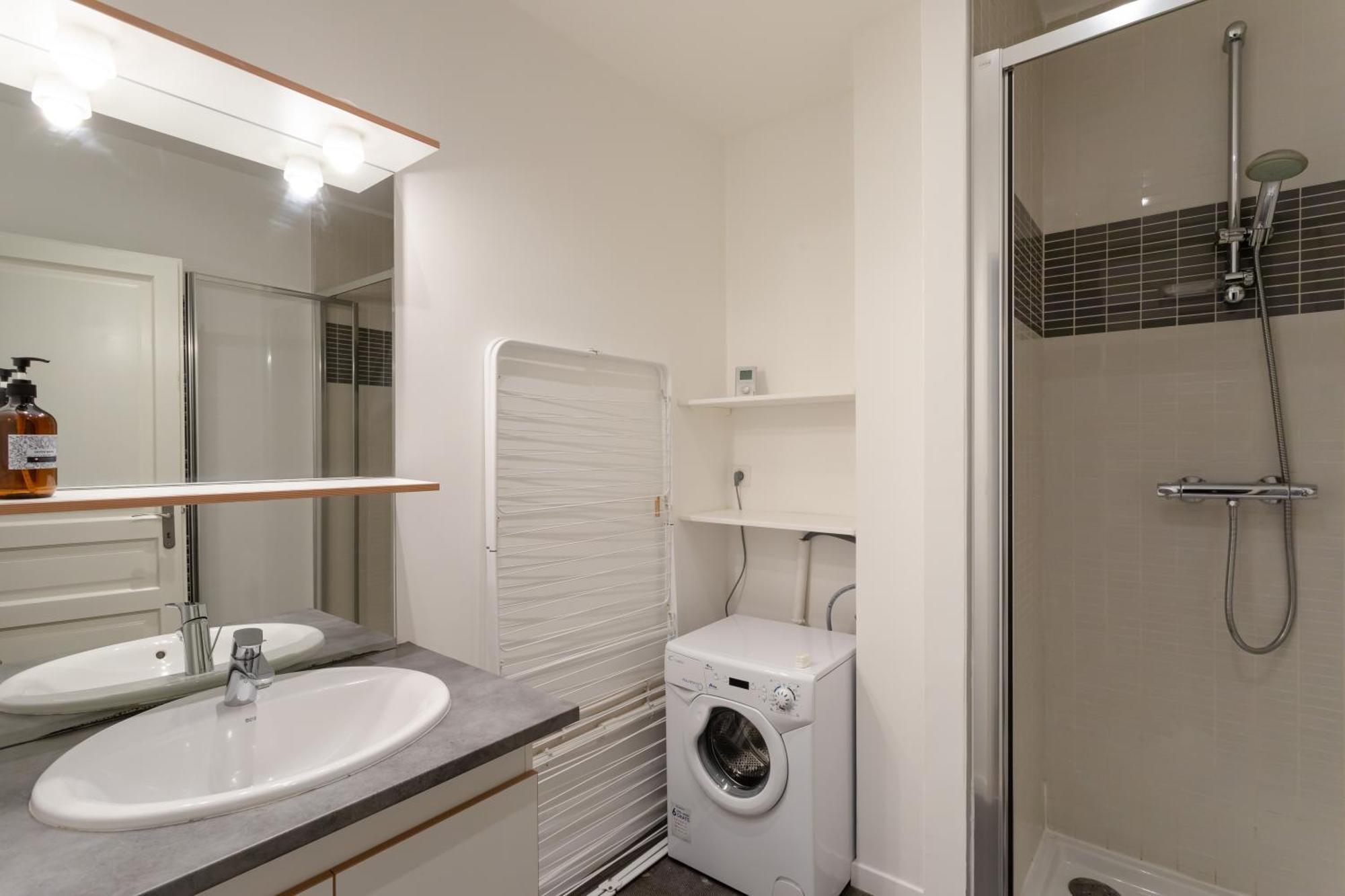 Apartment L'ecrivain By Cocoonr *