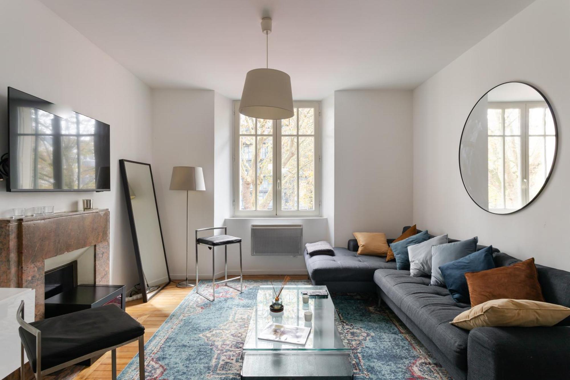 Apartment L'ecrivain By Cocoonr *